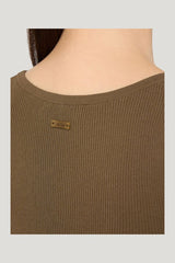 Close-fitting viscose crêpe jumper - MUD — model side