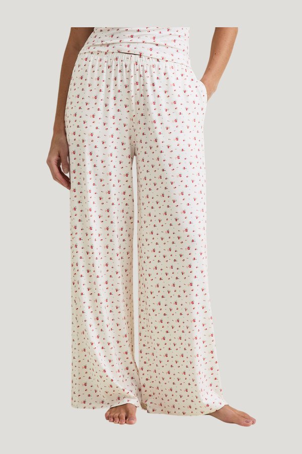 Pyjama Bottoms — model side