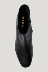 Rey - Black Leather — model front