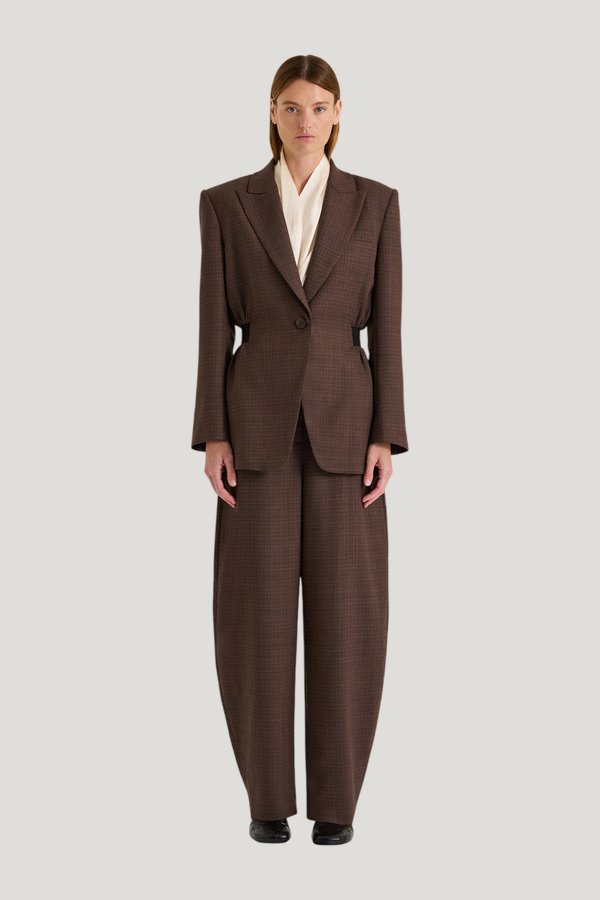 Sadie Blazer — model front