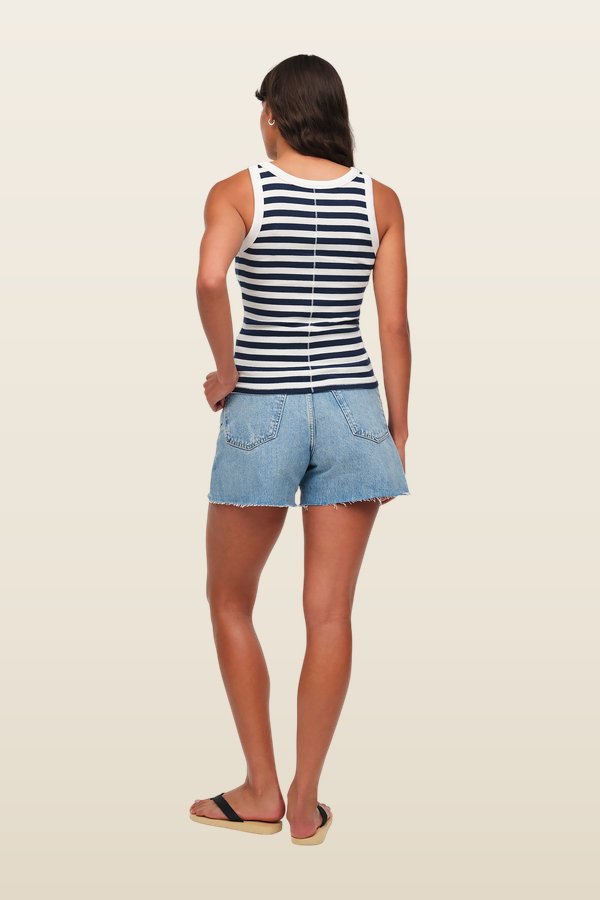 Slinky Rib Tank — model back