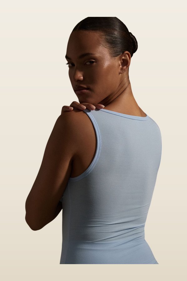 Tash Tank Long - Sky Lightweight Rib — model back