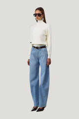 The Barrel Jean (Vintage Medium) — model side