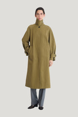 Trench Brume Kaki — model front