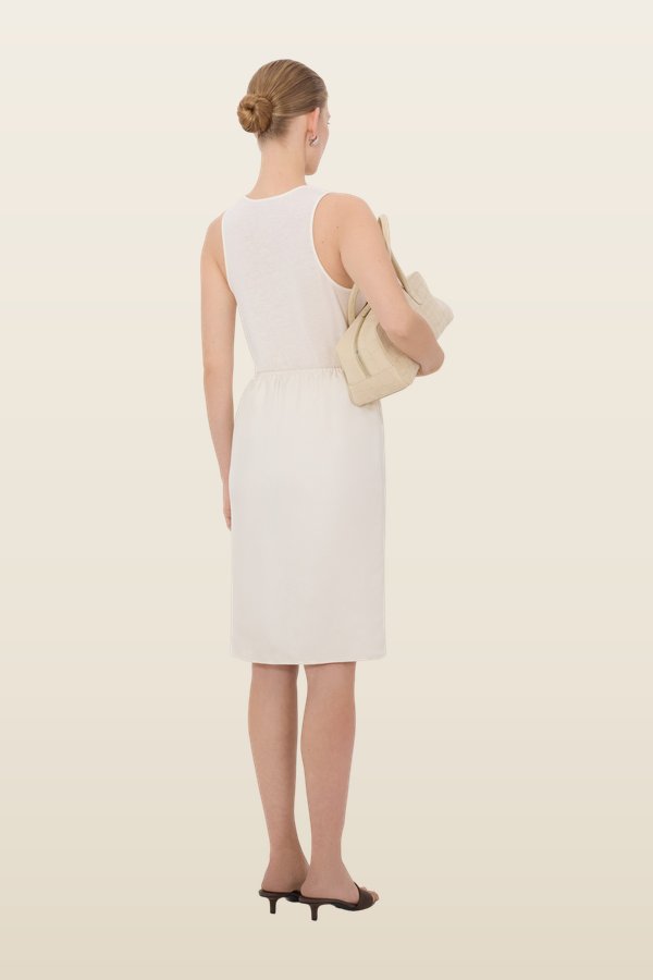 VASALI Silk twill skirt — model back