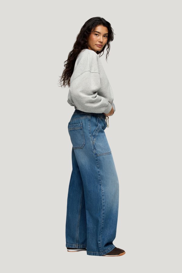 Vintage Fleece Cinch Waist Sweatshirt — model side