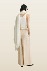 Wide summer trousers natural — model back