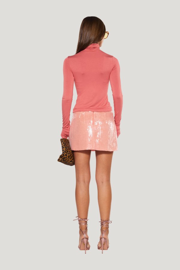 Winslow Long Sleeve Top — model side